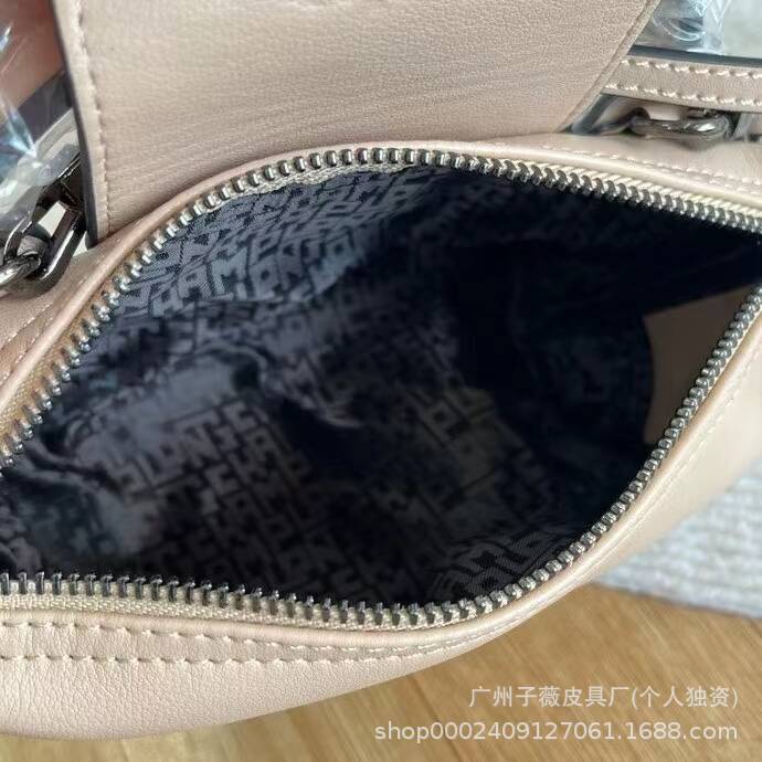New Longchamp Xtra Mini Dumpling Bag Cowhide Shoulder Crossbody Bag Women's Bag mini Handheld Crossbody Dumpling Bag