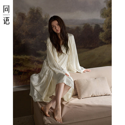 Tongyu Morning Robe for Women, Spring and Autumn Ice Silk Long Sleeve Nightgown, Mid-Length Winter Bathrobe, Two-Piece Pajama Set with Camisole Dress