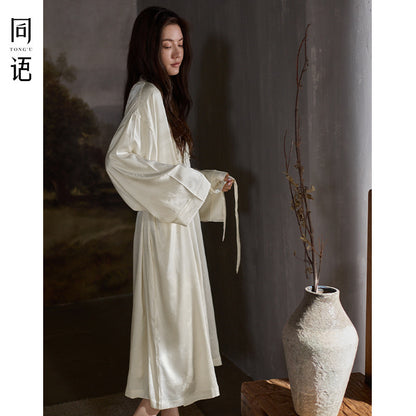 Tongyu Morning Robe for Women, Spring and Autumn Ice Silk Long Sleeve Nightgown, Mid-Length Winter Bathrobe, Two-Piece Pajama Set with Camisole Dress