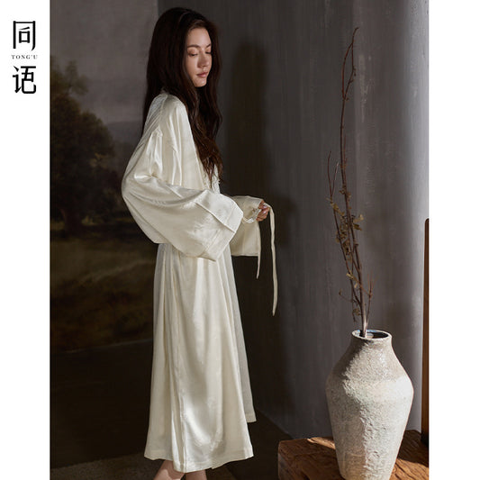 Tongyu Morning Robe for Women, Spring and Autumn Ice Silk Long Sleeve Nightgown, Mid-Length Winter Bathrobe, Two-Piece Pajama Set with Camisole Dress
